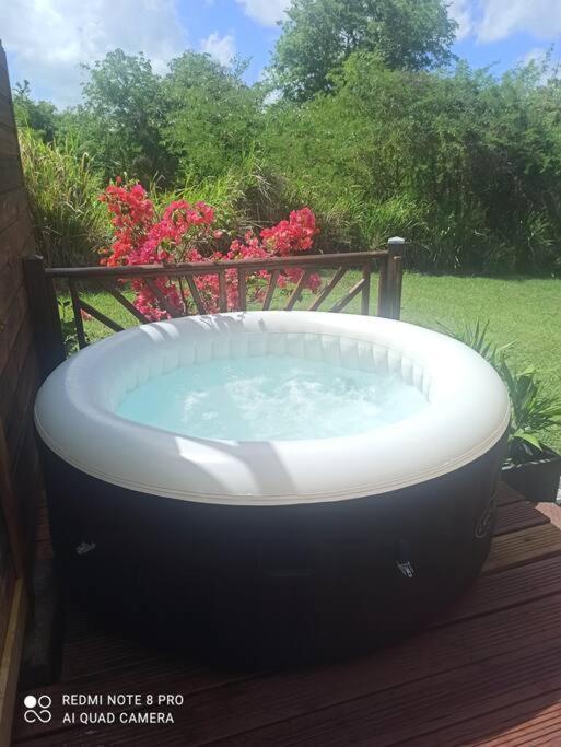Ti-Case Appartement Jacuzzi A 100M De La Plage Sainte-Luce Εξωτερικό φωτογραφία